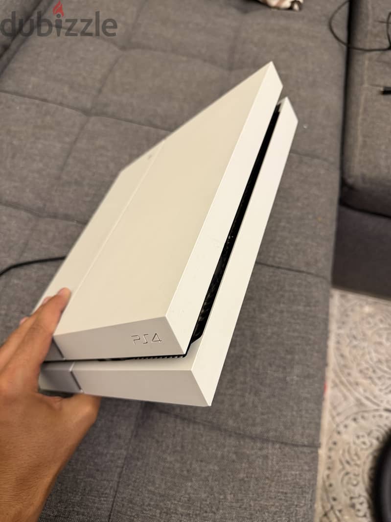 PlayStation 4 3
