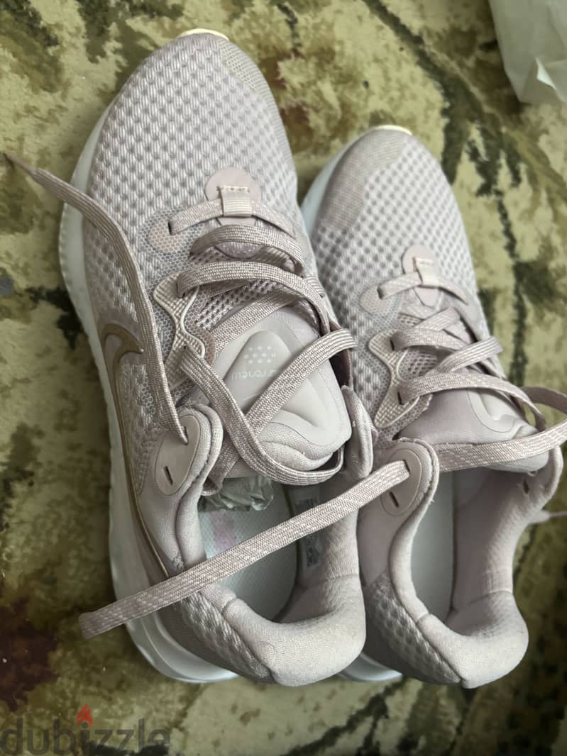 Nike Renew Run 2 - Women's 1