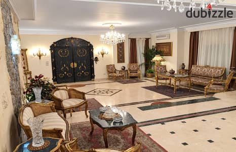فيلا للبيع في جنوب الأكاديمية (ب) بالتجمع الخامس – تشطيب سوبر لوكس وإطلالة ساحرة على الجاردن