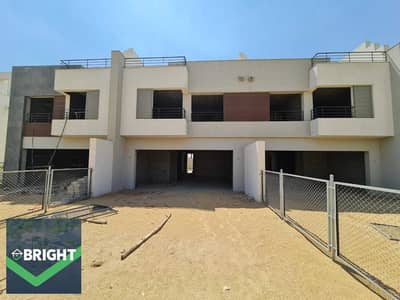 Villa | Core And Shell 4 Bedrooms, Ready to Move | 204 sqm with 297.55 sqm Land and 59 sqm Roof | The Crown Villa | Core And Shell 4 Bedrooms, Ready to Move | 204 sqm with 297.55 sqm Land and 59 sqm Roof | The Crown