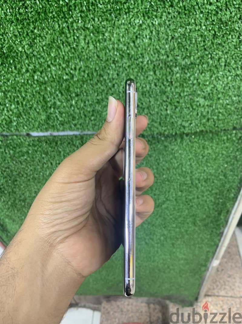 Apple - iPhone XS Max 3