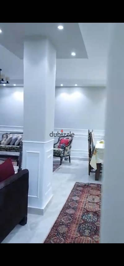 دوبلكس بسعر لقطه للإيجار بالمطبخ والتكييفات الحي السادس عشر الشيخ زايد