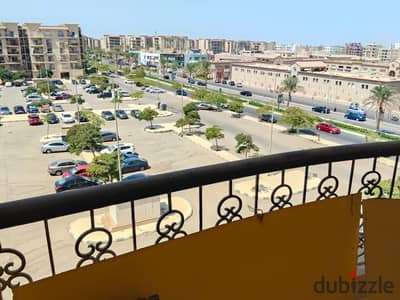 للإيجار قانون بالرحاب 2 – موقع مميز جدًا  شقة بموقع استثنائي وفيو مفتوح على السوق الشرقي