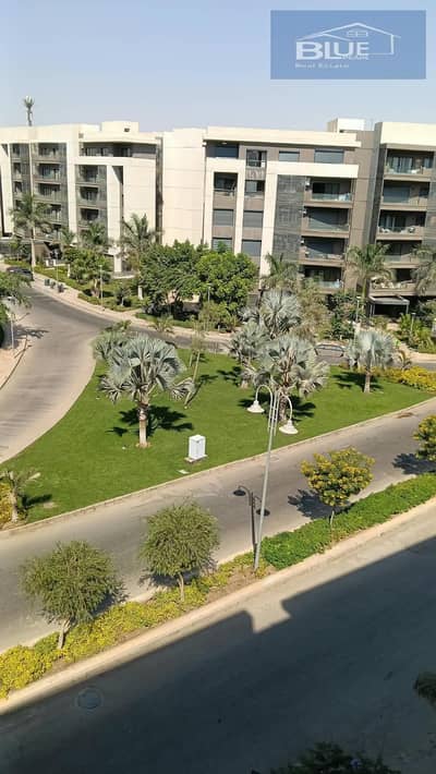 للايجار شقة  فيو مميز 188م ب 3 ماستر روم بالتكييفات و المطبخ في بريفادو