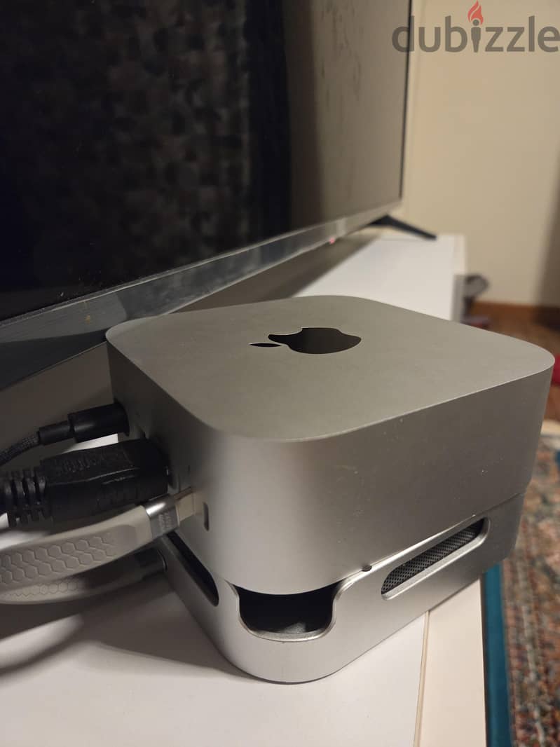 mac mini m4 + external docking station with 500gb 1
