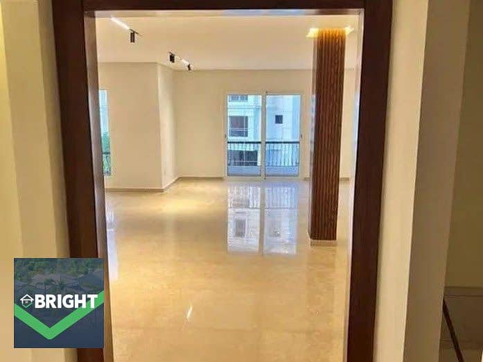 3 BR Apartment in Mountain View Hyde Park, photo 5 of 12