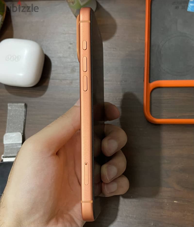 Apple - iPhone 17 Pro Max 4