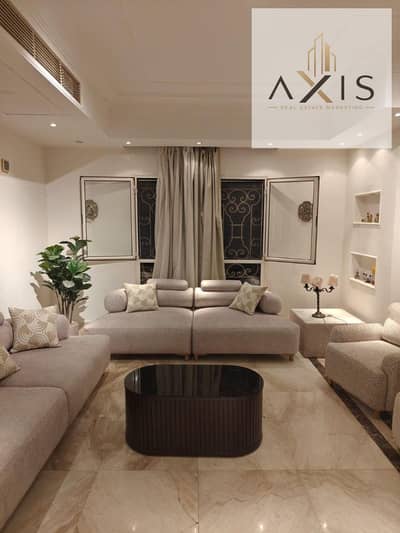Furnished Townhouse for rent at an amazing price, BUA: 303 SQM, LA:330 SQM in Greens Compound el sheikh zayed