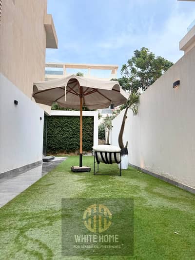 Apartment ultra modern finishing fully furnished with special price in best location in New Cairo At Compound Lake view residence near to Mall& Mivida