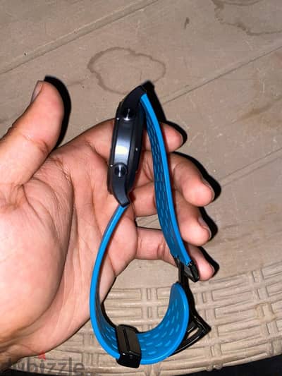 realme TechLife Watch R100