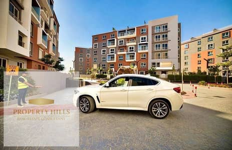 Last duplex for sale at the old price, fully finished with a pool view, immediate delivery with furniture and complete appliances in the heart of the Fifth Settlement in the Amorada compound