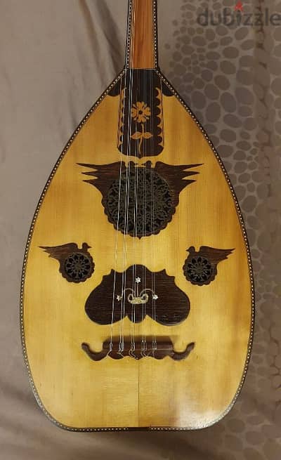 عود مميز