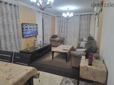 من المالك شقة ايجار مفروش سوبر لوكس بشارع النصر امام جرين بلازا