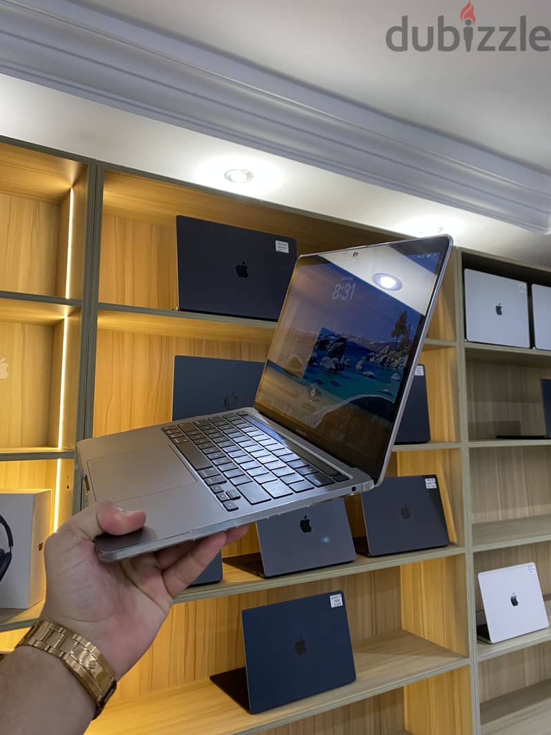 MacBook Pro M1 13 inch 1