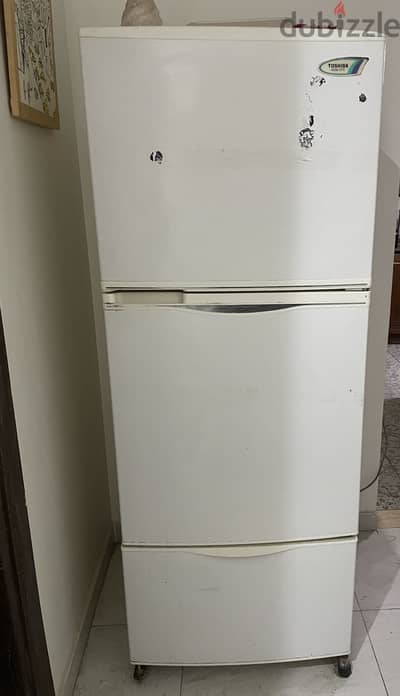 Refrigerator toshiba