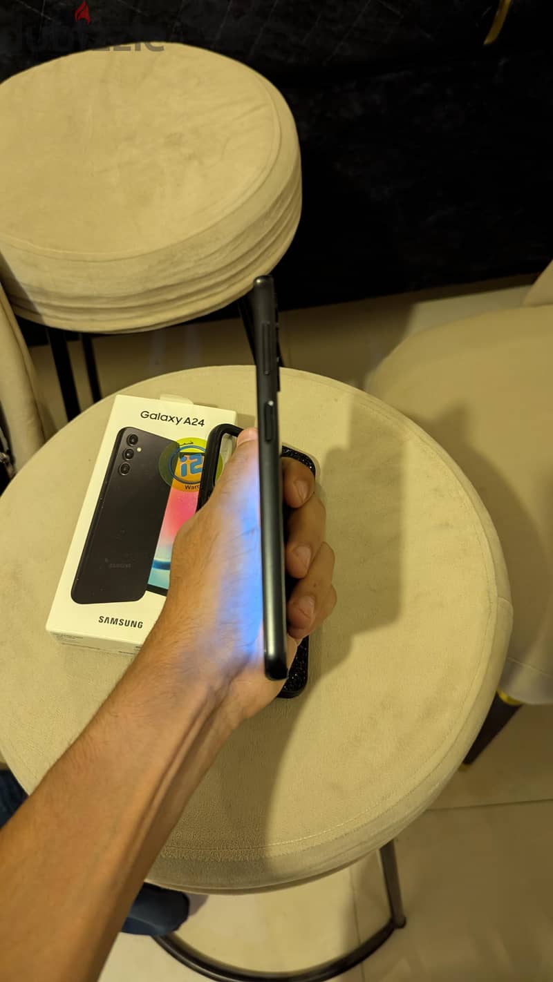 Samsung A24 1