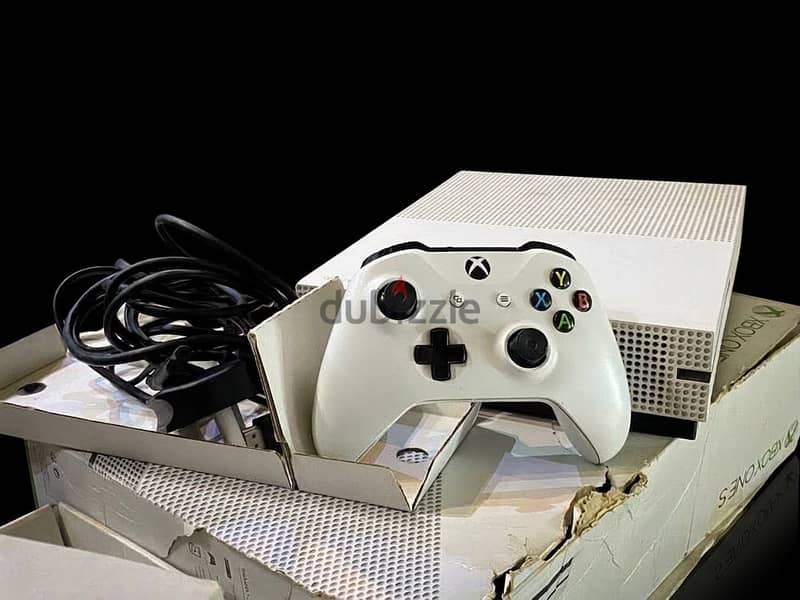 X box  one s 3