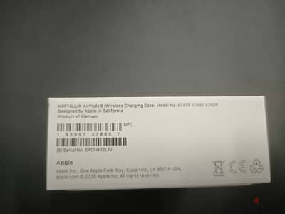 Airpods 5 (wireless case )