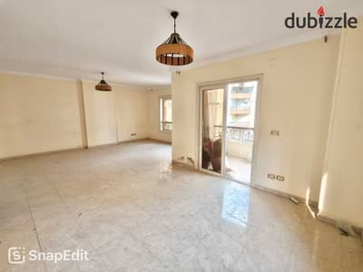 Apartment 160m for sale in the Ministers' Square, Sheraton Airport, 3 bedrooms including a master and 2 bathrooms, third floor facade, elevator, and balcony with a share of the land