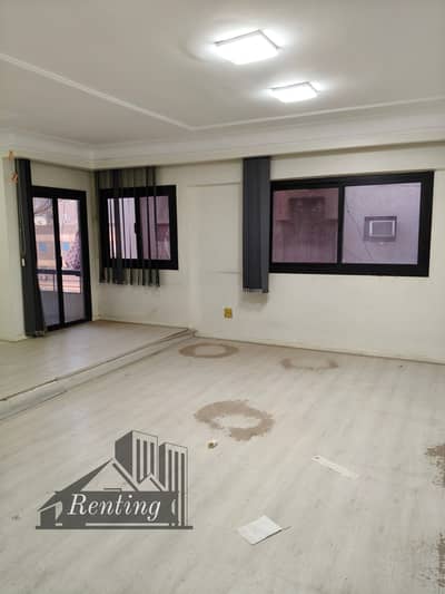 Apartment 150m suitable for all activities City Stars Square