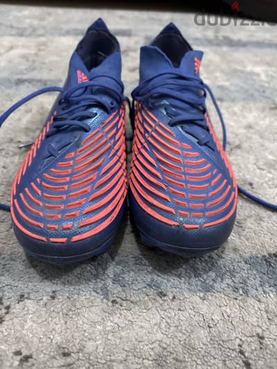 حذاء Addidas predator من السعوديه adjustable stars