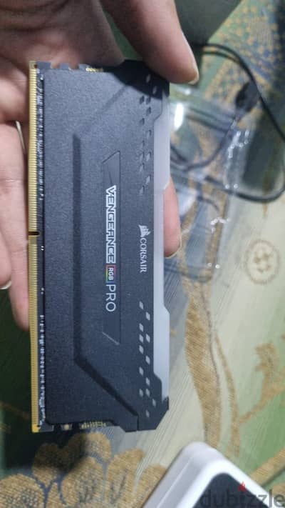 RAM Corsair Vengeance RGB PRO DDR4 (1*16 GB)