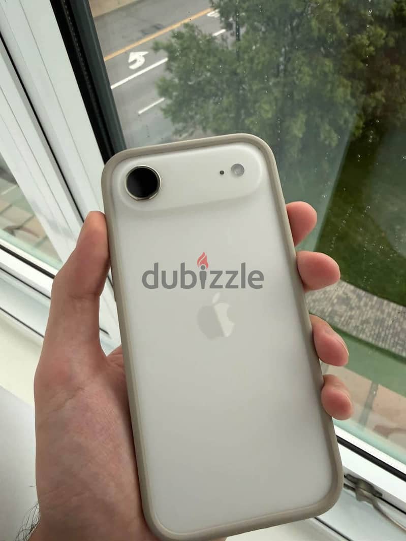 Apple - iPhone 17 Air 4