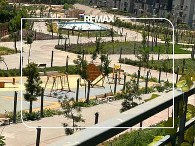 بنتهاوس للبيع في كيان جراند هايتس 6 اكتوبر تشطيب كامل اطلالة مفتوحة على Linear Park  واجهة بحري