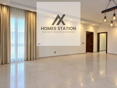 تريبلكس روف فاخر للإيجار في إيستاون سوديك – 305م + 110م روف