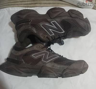 حذاء new balance 9060 مقاس ٤٣
