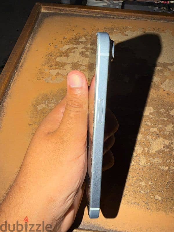 iPhone 15 4