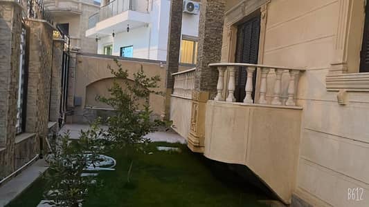 Ground-floor apartment with a garden for rent in District 9, Sheikh Zayed – high-end (super-lux) finishing, prime location, and a wonderful view