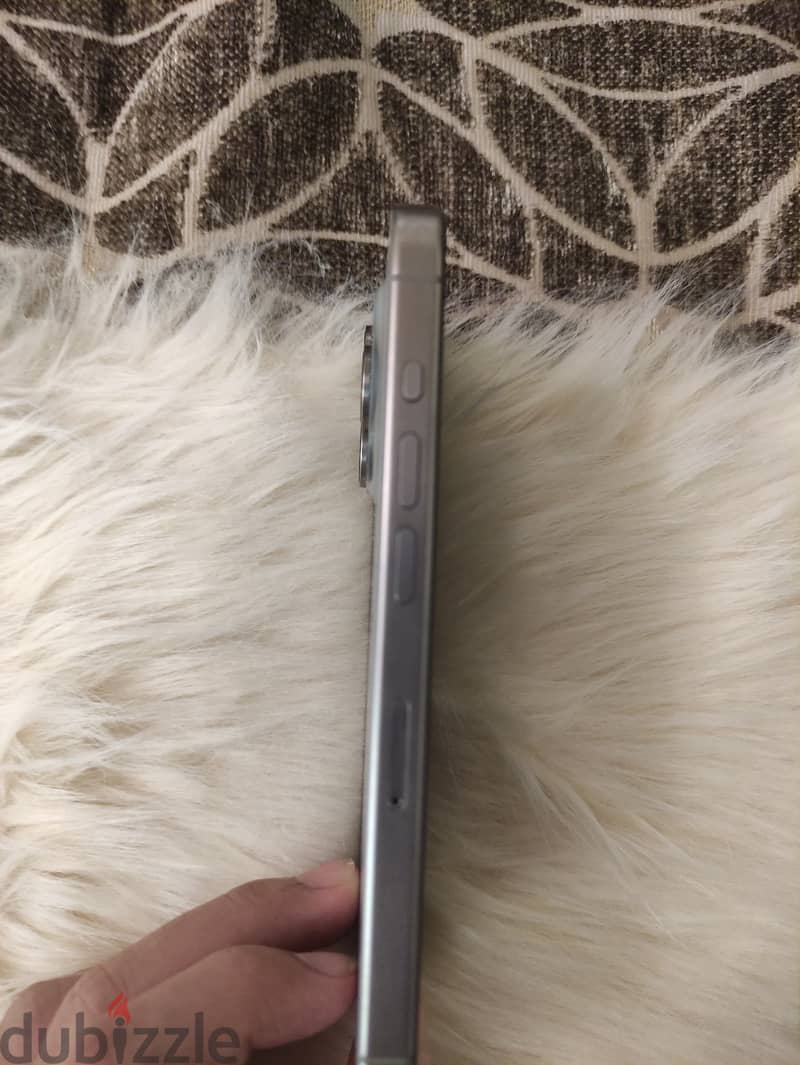 Apple - iPhone 15 Pro 3