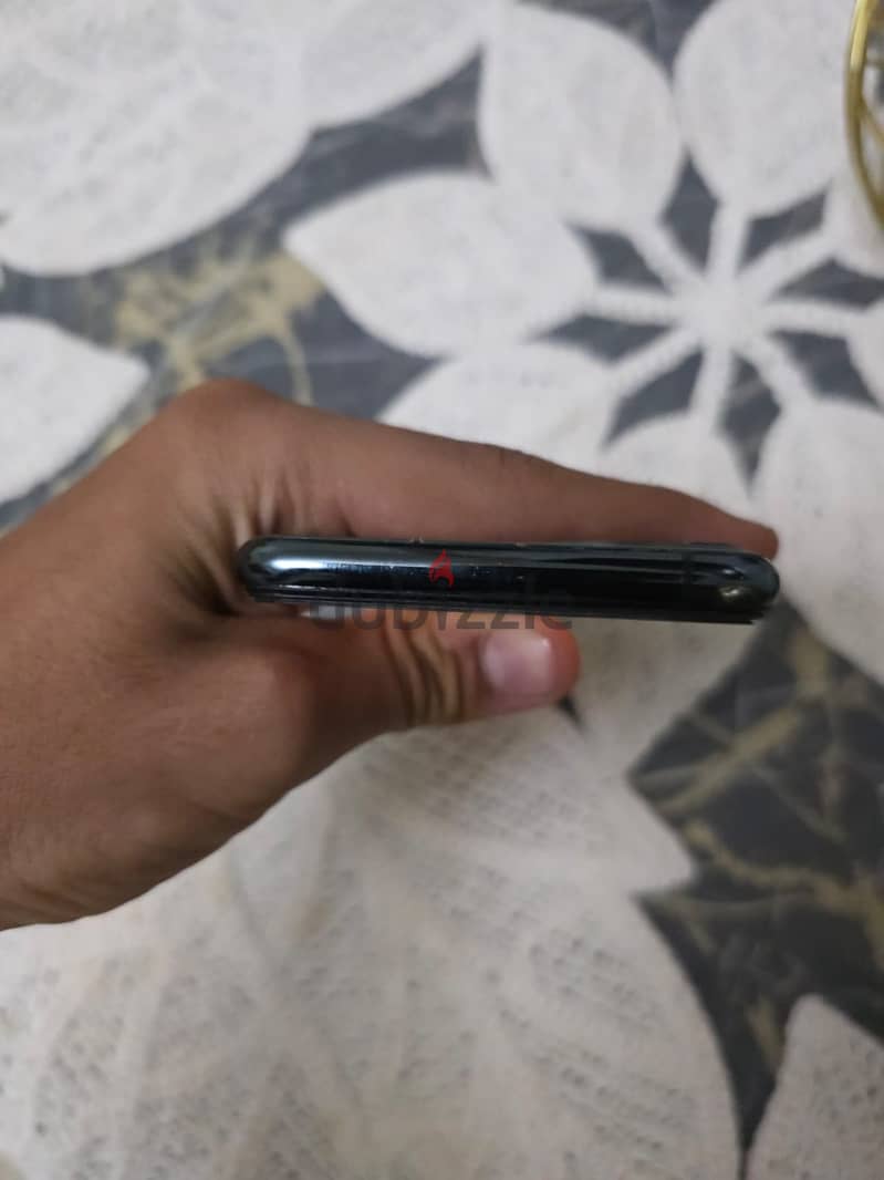 Apple - iPhone 11 Pro Max 1