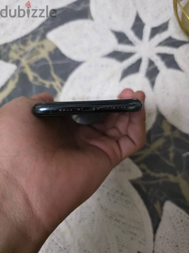 Apple - iPhone 11 Pro Max 4