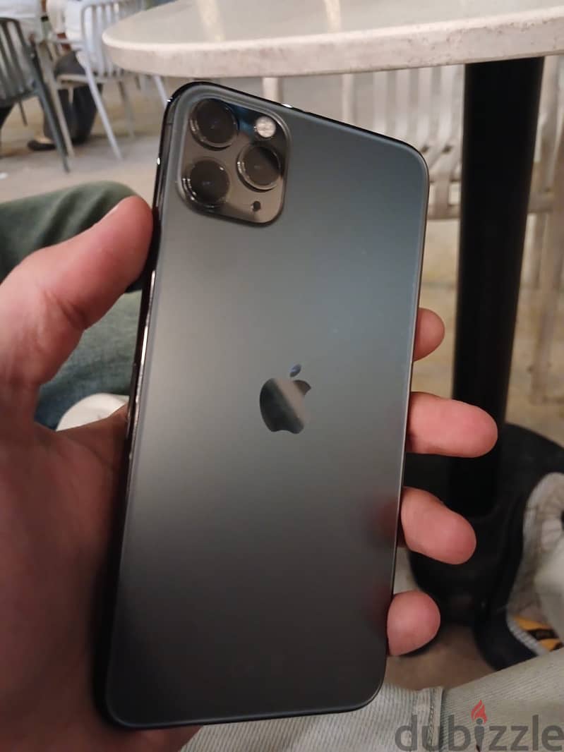 iPhone 11 Pro Max 1