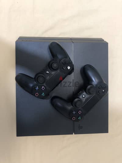 PS4 Jailbroken Bundle + 2 Controllers + Games