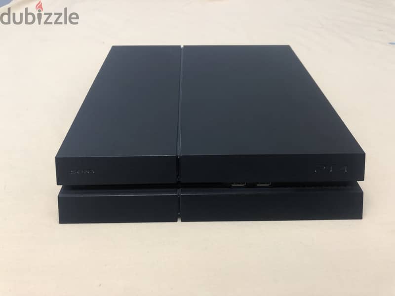 PS4 Jailbroken Bundle + 2 Controllers + Games 2