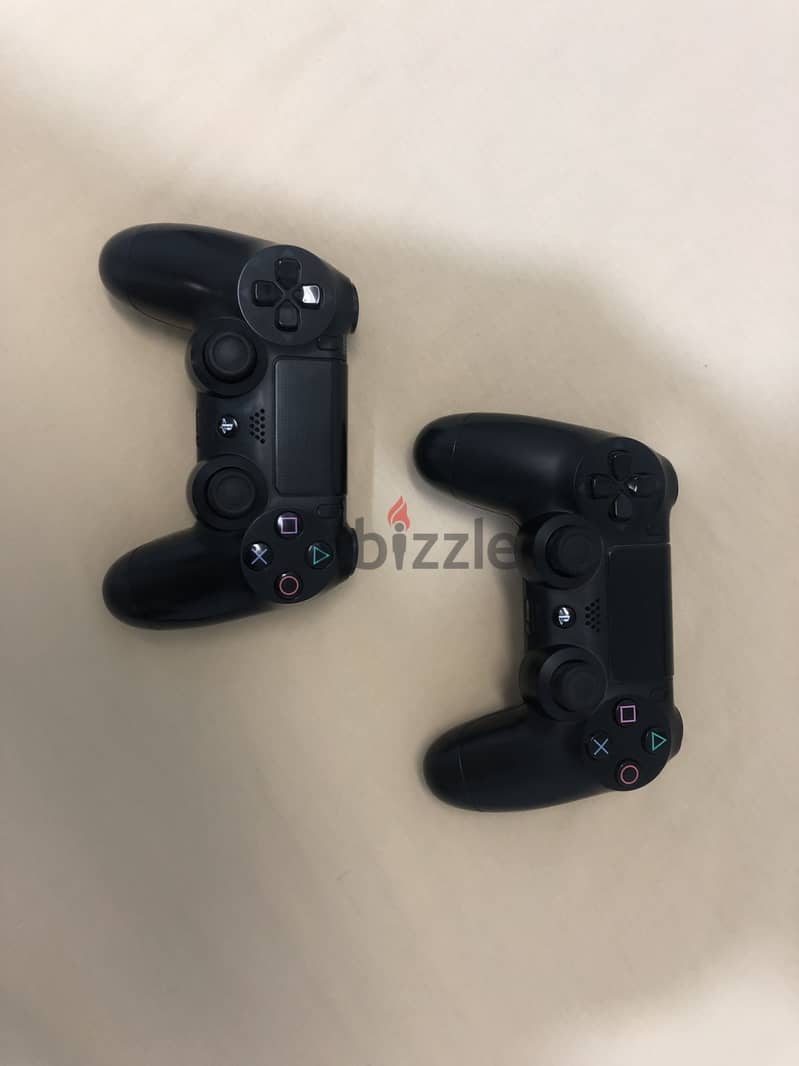 PS4 Jailbroken Bundle + 2 Controllers + Games 6