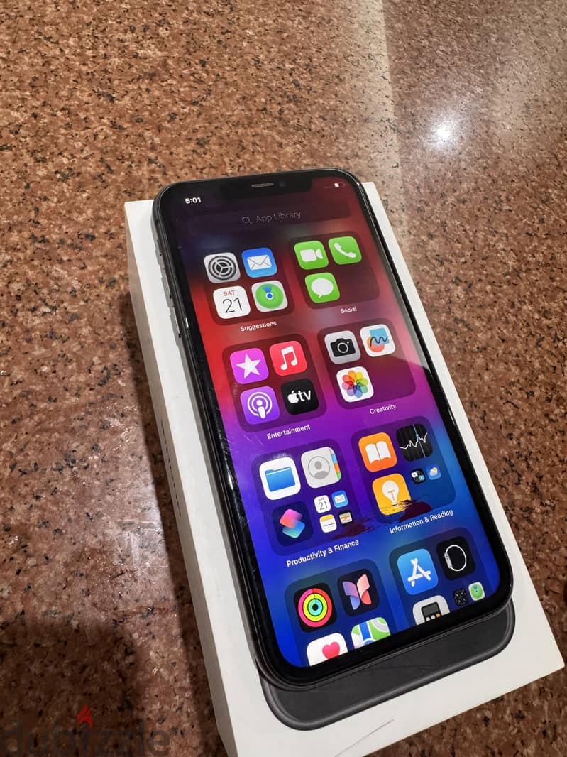 Apple - iPhone 11 8