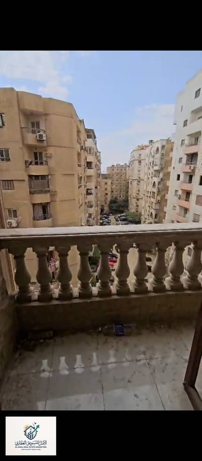 شقه للايجار الفاضي زهراء المعادي قريب جدا من شارع الخمسين وشارع الزهراء الرءيسي موقع مميز وراقي