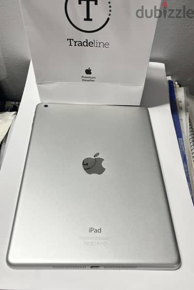 Apple iPad Air 11 inch Silver- Full tablet -128 G ابل اي باد تبلت زيرو