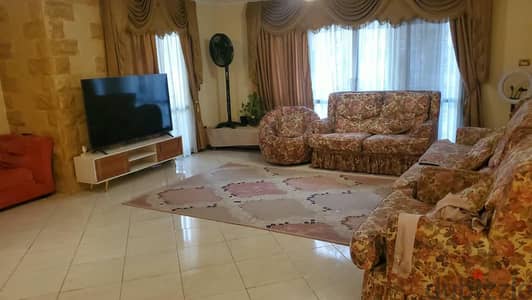 شقة فاخرة تشطيب سوبر لوكس مفروشة للايجار موقع متميز بالمقطم