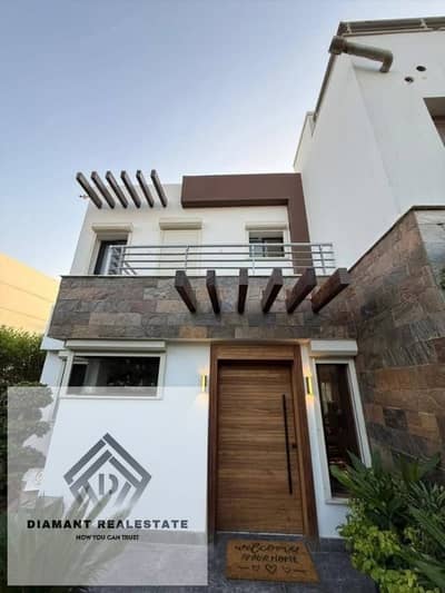 Townhouse FOR SALE 5Bed Finished VIP with kitchen and dressing room, in Heart of Mostakbal City, with low down payment Over 12Years | Minutes from AUC