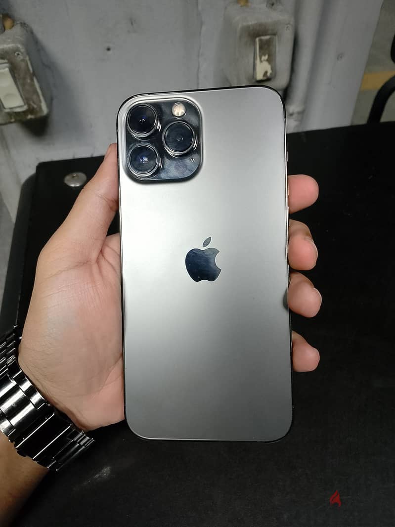 Apple - iPhone 13 Pro Max 3