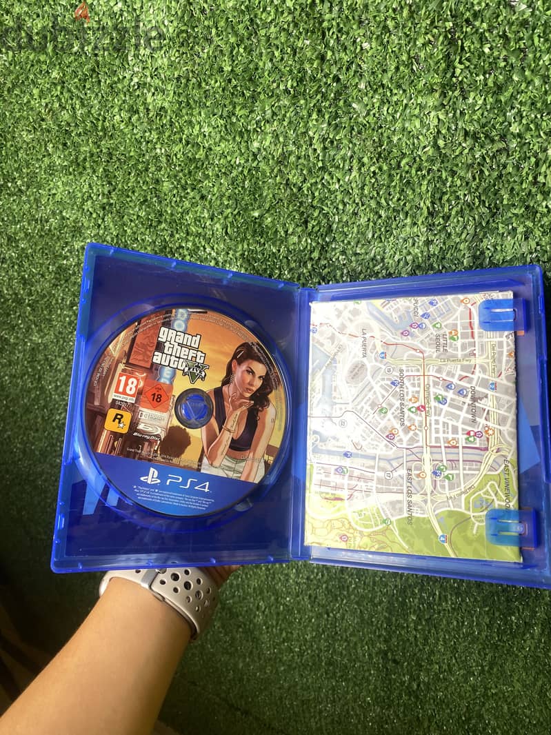  GTA V – PS4 ORIGINAL  5