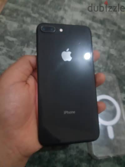آبل - آيفون 8 بلس