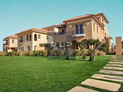Standalone villa for sale, ready to move, fully finished, with a landscape view in Hyde Park compound.