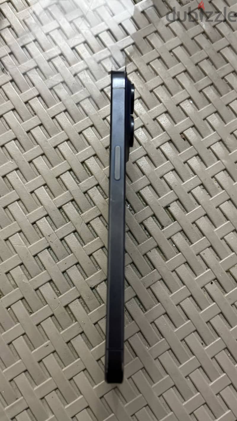 Apple - iPhone 15 Pro Max 2