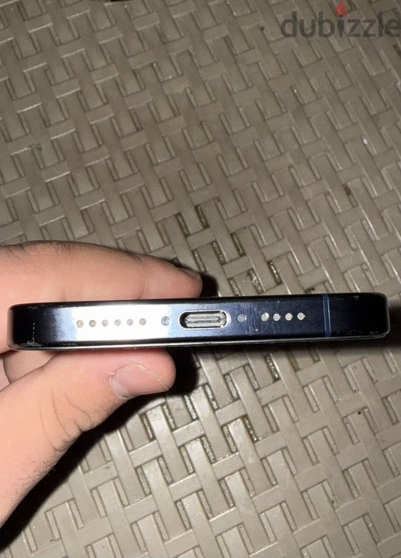 Apple - iPhone 15 Pro Max 4